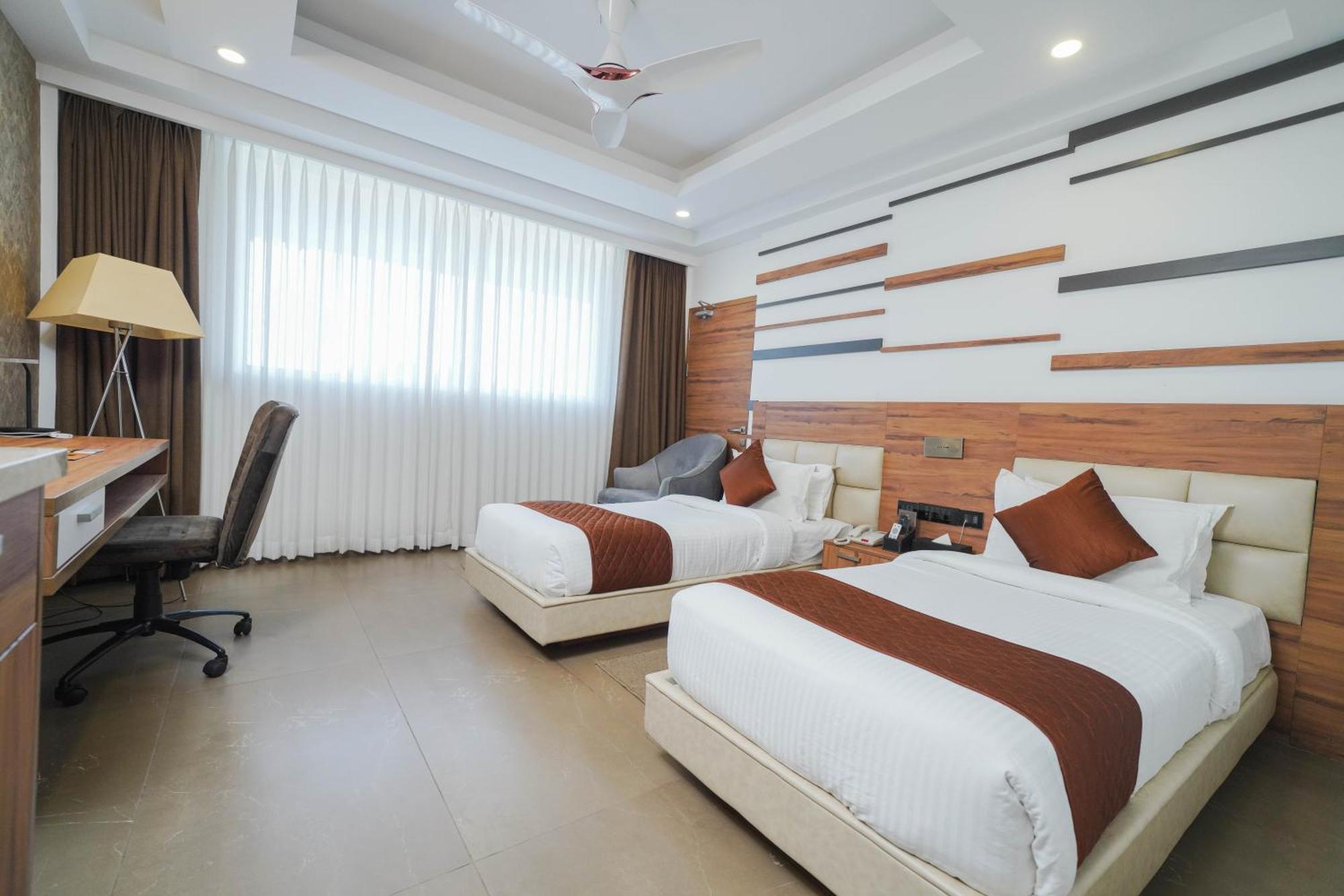 Classic Regency Alappuzha Exterior foto